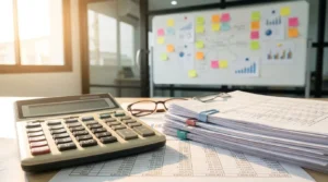 Entenda como calcular e reduzir legalmente o ISS sobre comissão de seguros na sua corretora. Descubra os erros que encarecem seu imposto e aprenda a evitá-los.